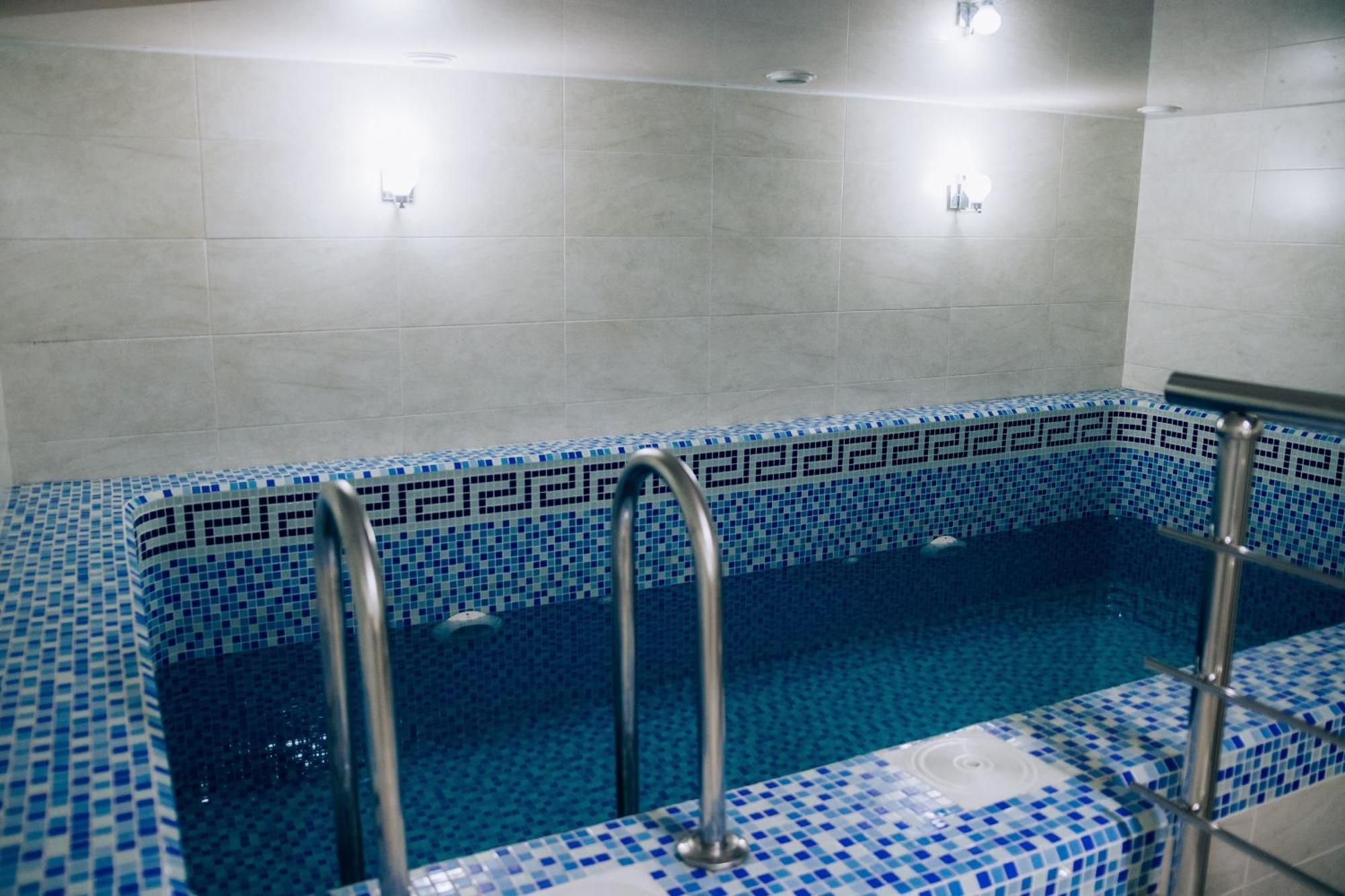 Megapolis Hotel ชุมเกนท์ ภายนอก รูปภาพ