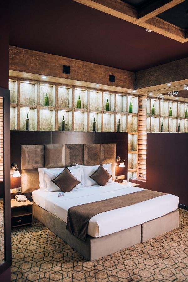 Megapolis Hotel ชุมเกนท์ ภายนอก รูปภาพ