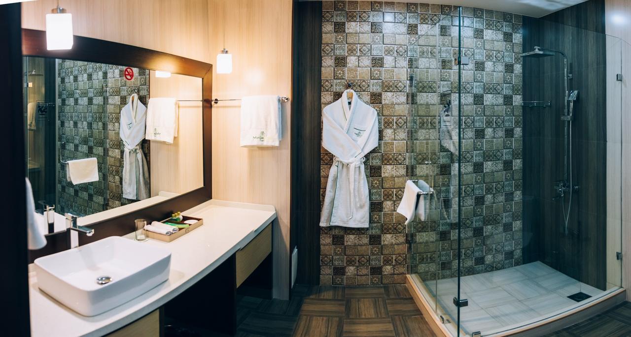 Megapolis Hotel ชุมเกนท์ ภายนอก รูปภาพ