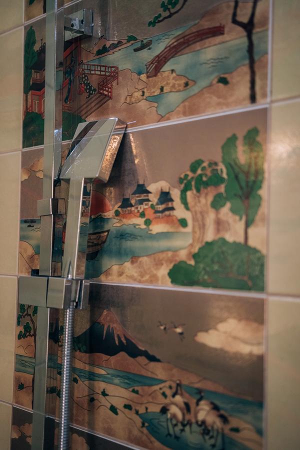 Megapolis Hotel ชุมเกนท์ ภายนอก รูปภาพ