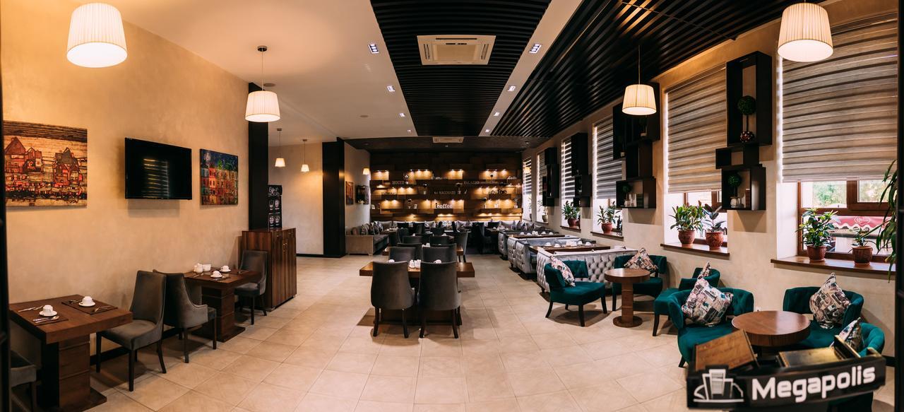 Megapolis Hotel ชุมเกนท์ ภายนอก รูปภาพ